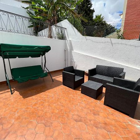 Oeiras Beach Private Room 9 - Double Bedroom With Shared Bathroom & Terrace 오이라스 외부 사진