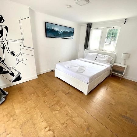 Oeiras Beach Private Room 9 - Double Bedroom With Shared Bathroom & Terrace 오이라스 외부 사진