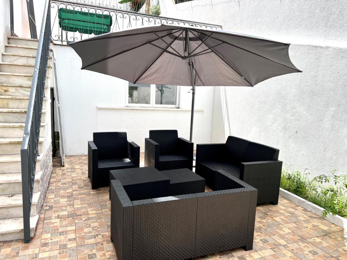 Oeiras Beach Private Room 9 - Double Bedroom With Shared Bathroom & Terrace 오이라스 외부 사진