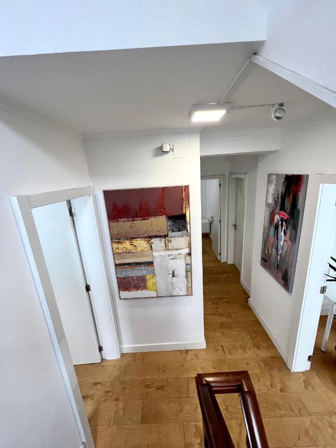 Oeiras Beach Private Room 9 - Double Bedroom With Shared Bathroom & Terrace 오이라스 외부 사진
