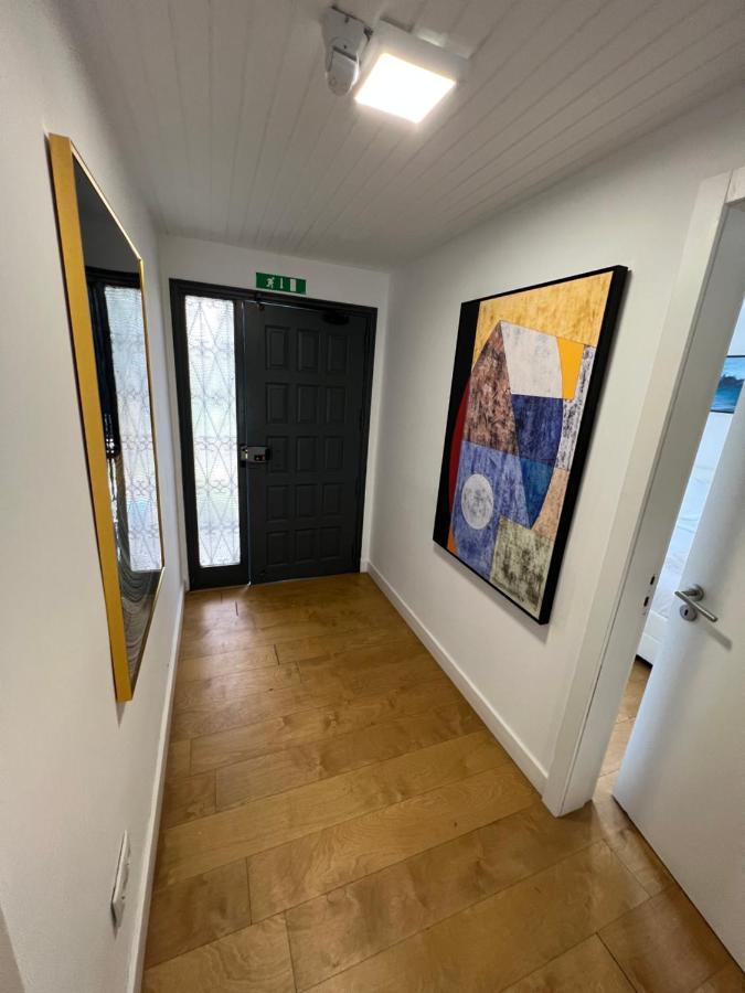 Oeiras Beach Private Room 9 - Double Bedroom With Shared Bathroom & Terrace 오이라스 외부 사진